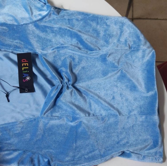 Delia's dollskill velvet light blue top - Picture 3 of 4